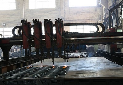 Machine de coupe CNC (peut couper la plaque d’acier au carbone de 30mm d’épaisseur)